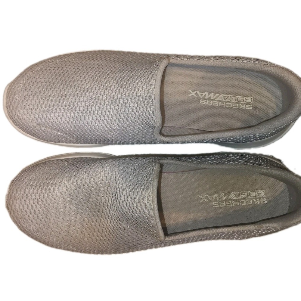 Skechers GOwalk Joy Light Grey Slip On (15600)
Size 8